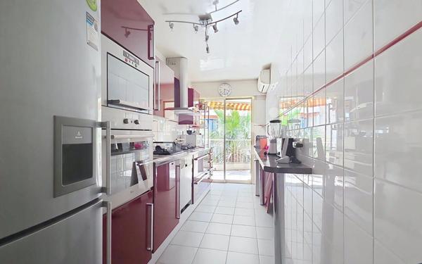 Appartement à vendre    3 pièces • 81,88 m2 Juan-les-Pins - Antibes