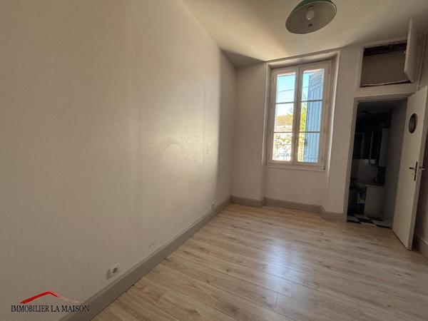 APPARTEMENT - Appartement de type 2 comprenant une ...