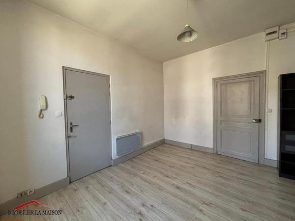 APPARTEMENT - Appartement de type 2 comprenant une ...