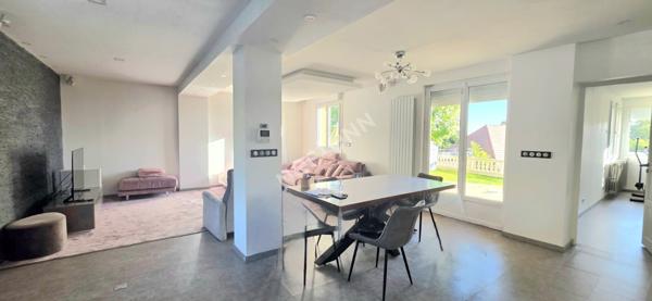 Saint-Witz, Maison pleine de charme contemporaine dans un cadre recherche