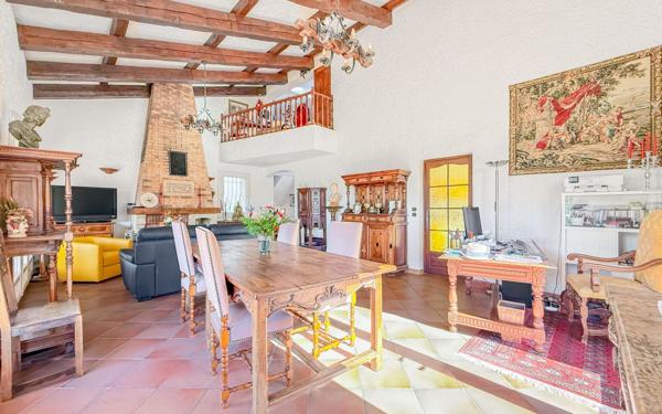 Maison à vendre    4 pièces •  Drap