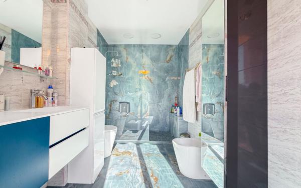 Maison à vendre    4 pièces •  Drap