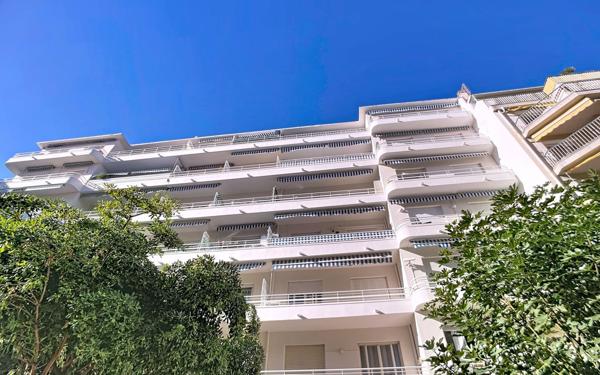 Appartement à vendre    2 pièces • 48,53 m2 Nice