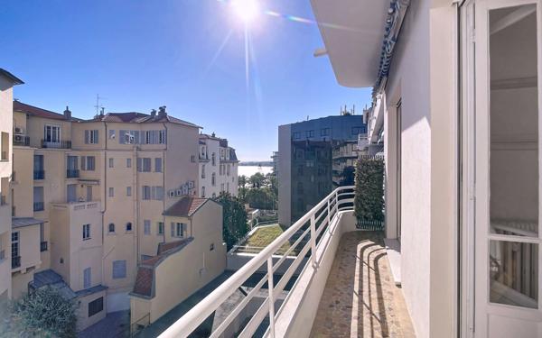 Appartement à vendre    2 pièces • 48,53 m2 Nice