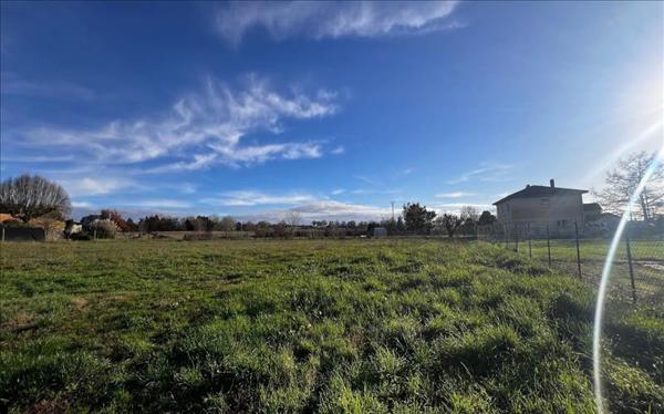 Terrain à vendre |  Lavergne |  1151 m²