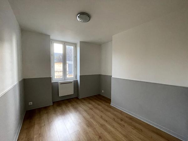 APPARTEMENT T2 ARGENTON SUR CREUSE