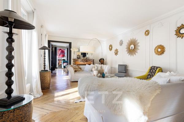 Appartement familial avec vue imprenable sur le Moulin Rouge