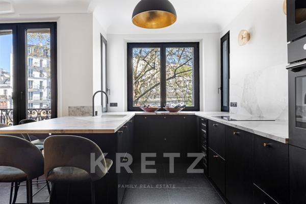 Appartement familial avec vue imprenable sur le Moulin Rouge