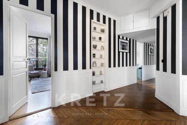 Appartement familial avec vue imprenable sur le Moulin Rouge