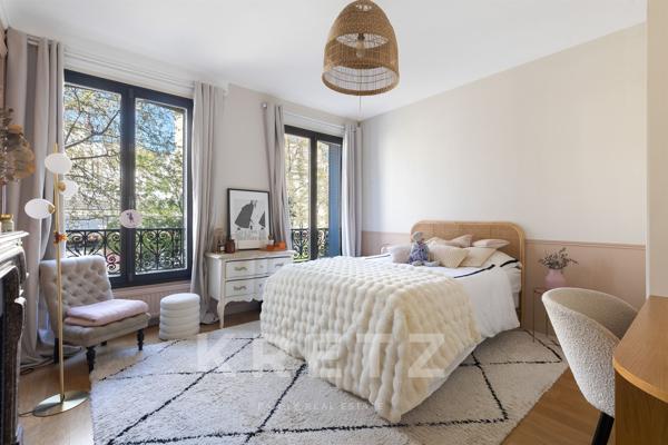 Appartement familial avec vue imprenable sur le Moulin Rouge