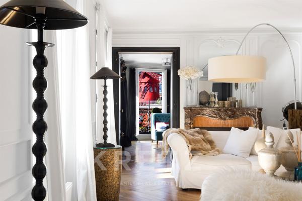 Appartement familial avec vue imprenable sur le Moulin Rouge