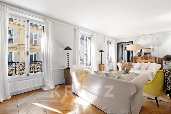 Appartement familial avec vue imprenable sur le Moulin Rouge