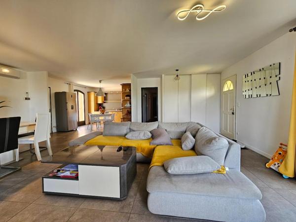 Secteur PUYMIROL : Maison 5 pièce(s) 120 m2 - Garage - Piscine - Jardin