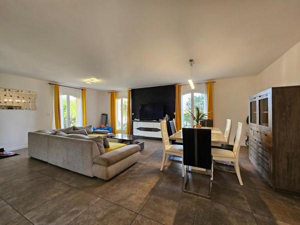 Secteur PUYMIROL : Maison 5 pièce(s) 120 m2 - Garage - Piscine - Jardin