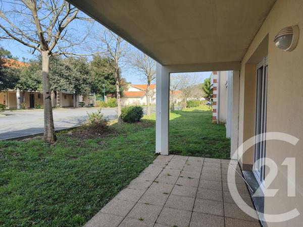 Appartement Studio à vendre  1 pièce - 28,32 m 2   ST GEORGES DE DIDONNE  - 17
