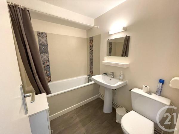 Appartement Studio à vendre  1 pièce - 28,32 m 2   ST GEORGES DE DIDONNE  - 17