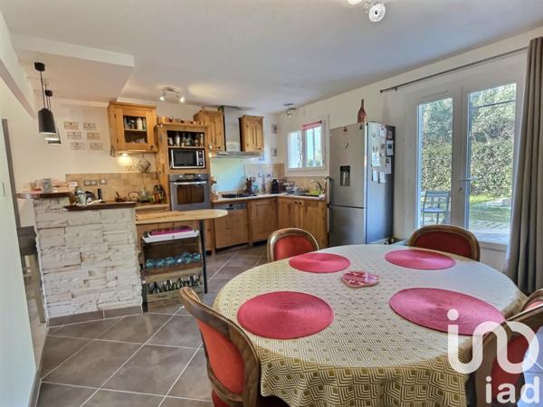 Maison à vendre 5 pièces 153 m² Saint-Martin-de-Crau