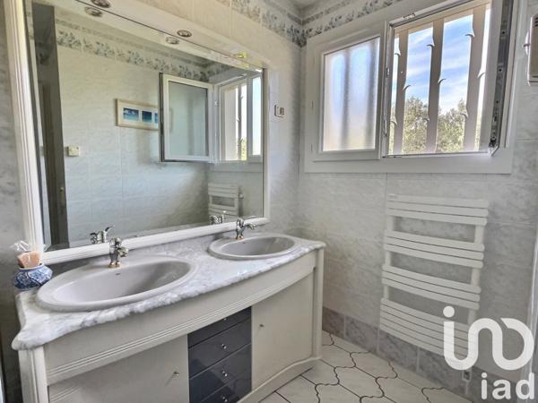 Maison à vendre 5 pièces 153 m² Saint-Martin-de-Crau