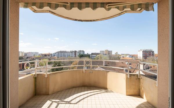 Appartement à vendre    3 pièces • 100 m2 Toulouse