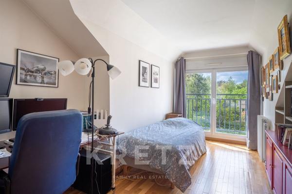 Maison familiale de 218 m² au cœur d'un parc privé