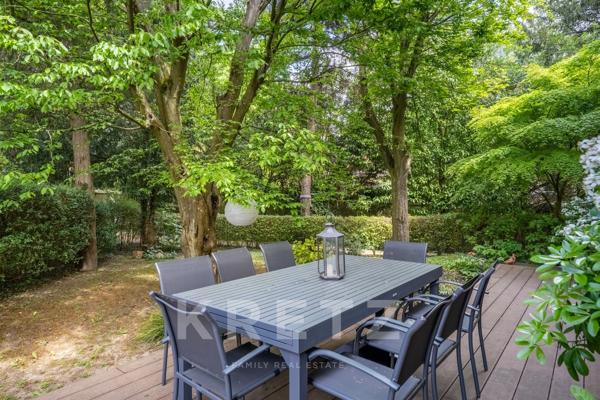Maison familiale de 218 m² au cœur d'un parc privé