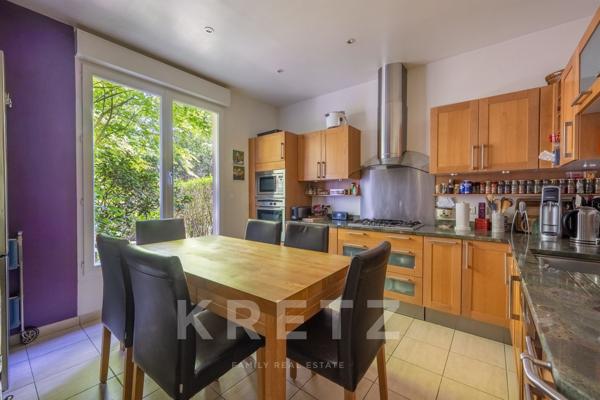 Maison familiale de 218 m² au cœur d'un parc privé