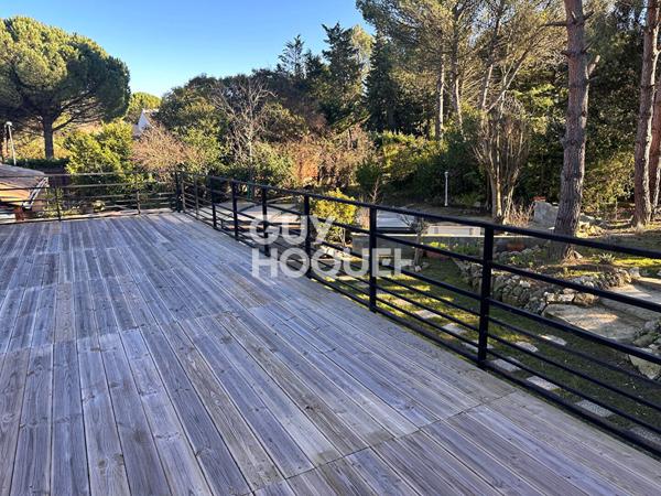 10 MN CARCASSONNE 6 chambres , jardin, piscine , garage.