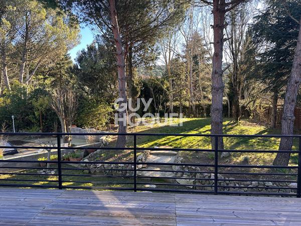 10 MN CARCASSONNE 6 chambres , jardin, piscine , garage.