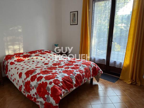 10 MN CARCASSONNE 6 chambres , jardin, piscine , garage.