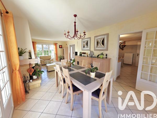 Maison à vendre 8 pièces 148 m² Rambouillet