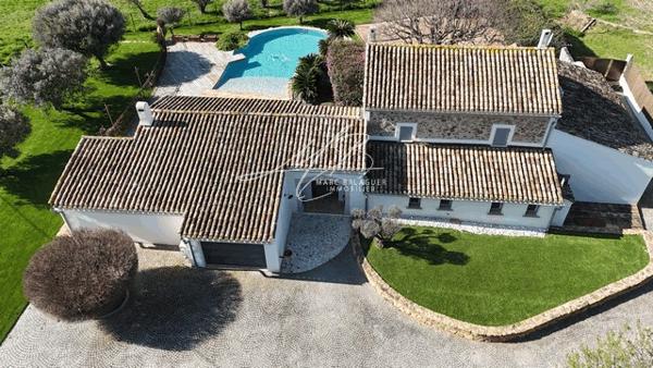 Le brusc (83140) Bastide de caractère au Brusc – Propriété confidentielle à quelques pas de la mer