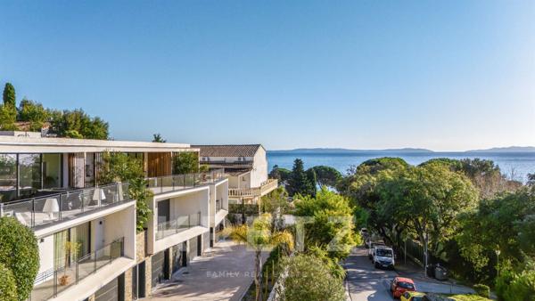 Penthouse vue mer et plage à pieds