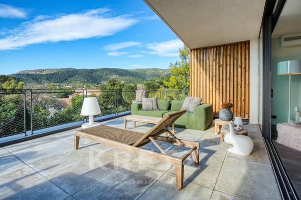 Penthouse vue mer et plage à pieds