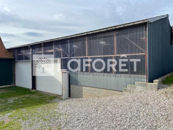 Location local commercial près de Fruges - 323 m² - 1 100 € / mois