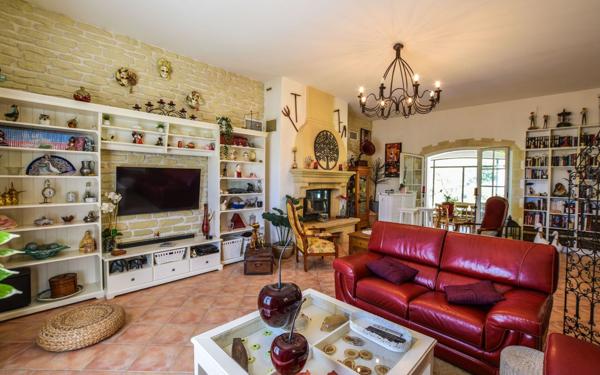 Maison à vendre    5 pièces •  Rochefort-du-Gard