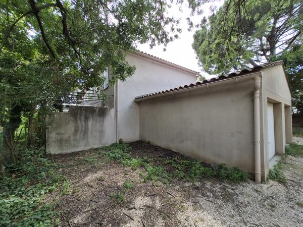 Proche porte LIMBERT, MAISON T4 avec garage & parkings privés