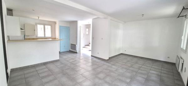 Proche porte LIMBERT, MAISON T4 avec garage & parkings privés