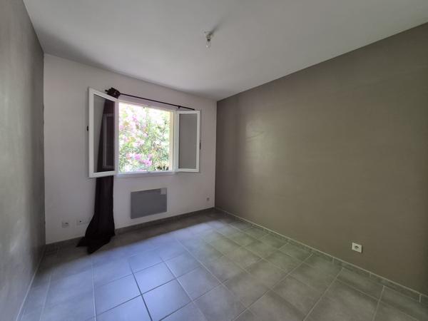 Proche porte LIMBERT, MAISON T4 avec garage & parkings privés