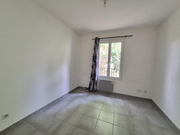 Proche porte LIMBERT, MAISON T4 avec garage & parkings privés