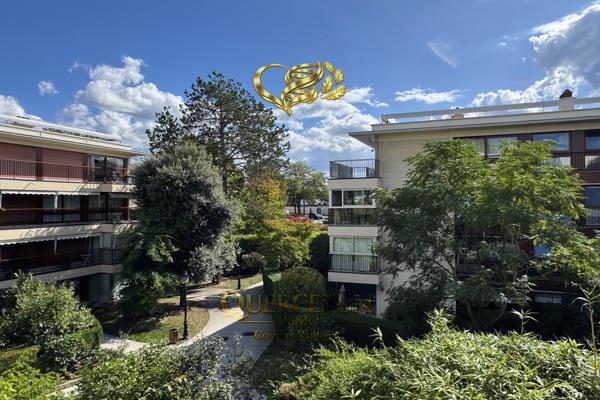 'CAMPHRIER SACRE ' : appartement 3 chambres 96 m2 - balcon filant 12 m2