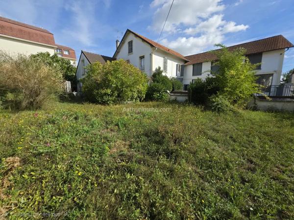 Vente                                                      Propriété
                        
                     7 pièces                      192 m2                     à Thorigny-sur-Marne