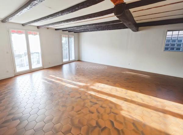 Vente                                                      Propriété
                        
                     7 pièces                      192 m2                     à Thorigny-sur-Marne