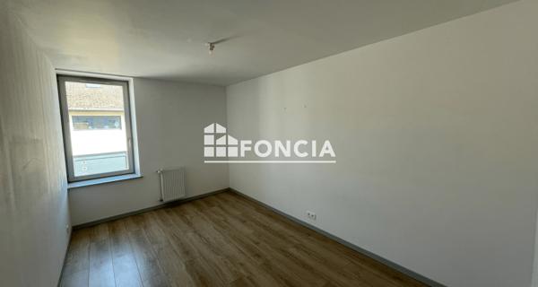 Location Appartement 4 pièces 97 m² - Anthelupt 54110