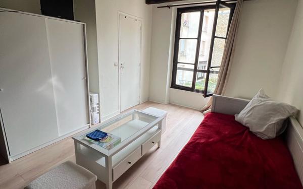 Appartement à vendre    1 pièce •  Triel-sur-Seine