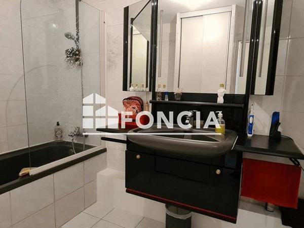 Location Appartement 3 pièces 79.91 m² - 74 AVENUE RODOLPHE D'AYMARD Orange 84100