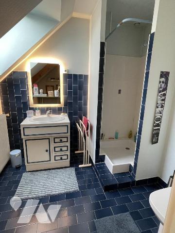 PAVILLON indépendant sur sous-sol.