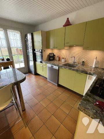 PAVILLON indépendant sur sous-sol.