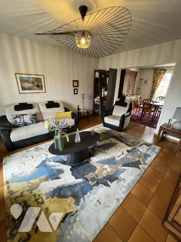 PAVILLON indépendant sur sous-sol.