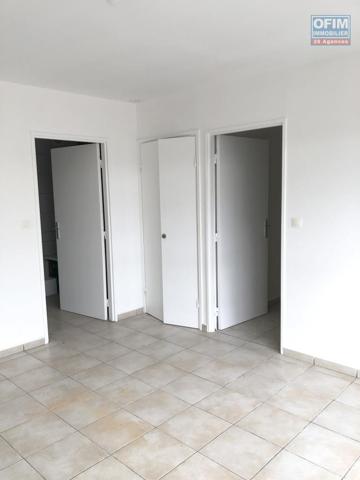 RARE - RESIDENCE DE BON STANDING CENTRE VILLE LE PORT APPARTEMENT T2+V RENOVE - IDEAL INVESTISSEMENT OU 1° ACHAT