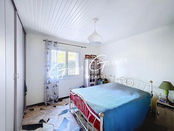 Maison de plain-pied – Environ 90 m² | 2 chambres | Jardin | Garage